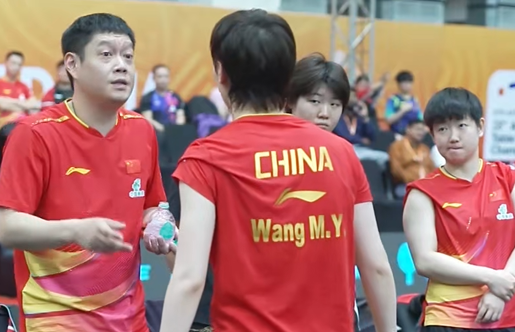 球拍打滑, 中国队VS 球拍打滑, 中国队VS